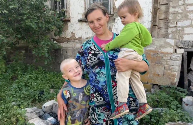 Помочь Даше вернуть себе имя, а детям — будущее