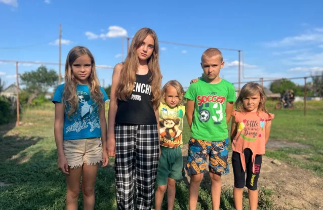 «Школа — для каждого ребенка»: помочь собрать в школу детей в трудной ситуации 