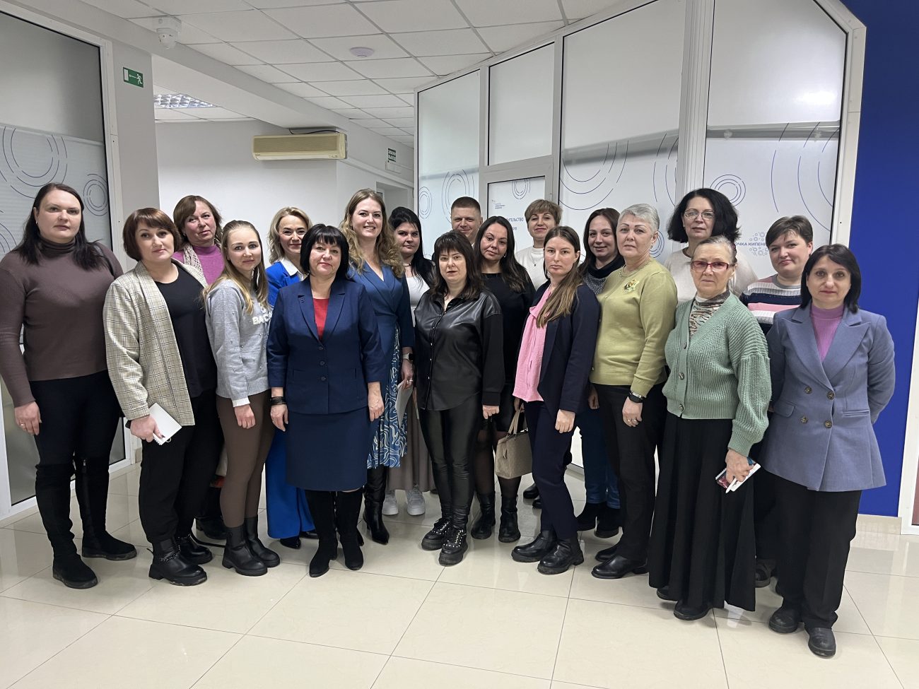 В ЛНР прошел круглый стол по итогам пилотного проекта «На стороне семьи»